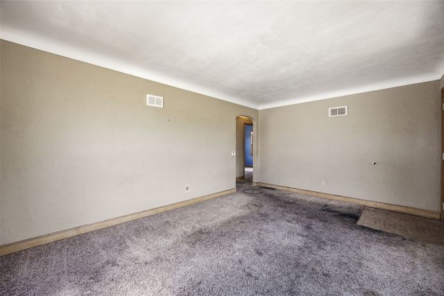 2009 3rd St SW, Cedar Rapids, IA 52404