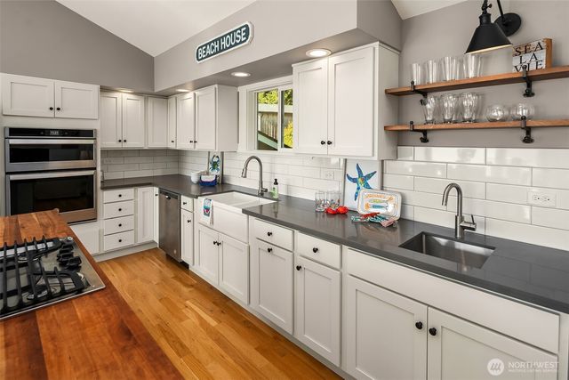 13967 SW 248th Street, Vashon, WA 98070