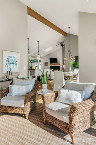 13967 SW 248th Street, Vashon, WA 98070