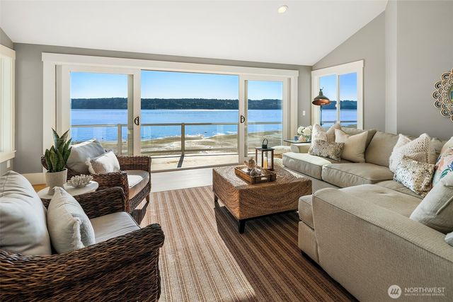 13967 SW 248th Street, Vashon, WA 98070