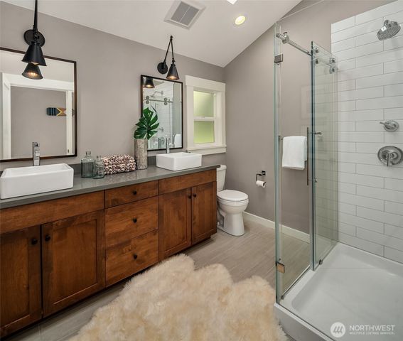 13967 SW 248th Street, Vashon, WA 98070