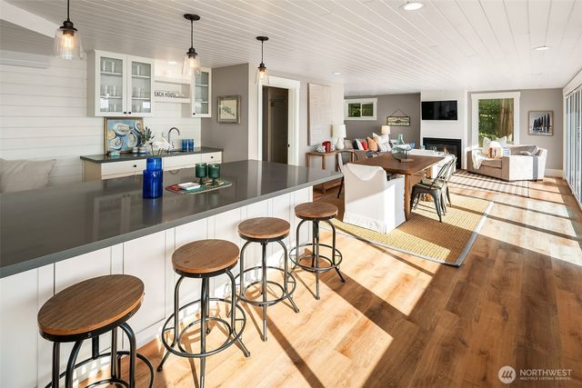 13967 SW 248th Street, Vashon, WA 98070