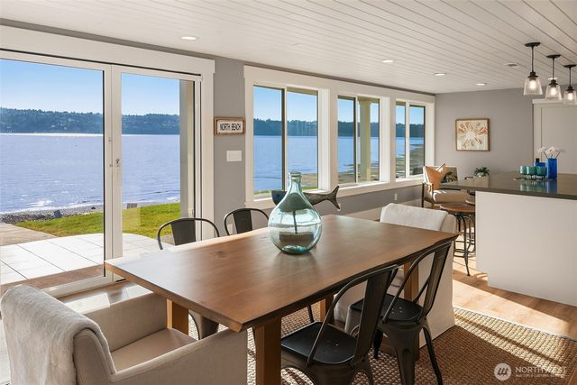 13967 SW 248th Street, Vashon, WA 98070