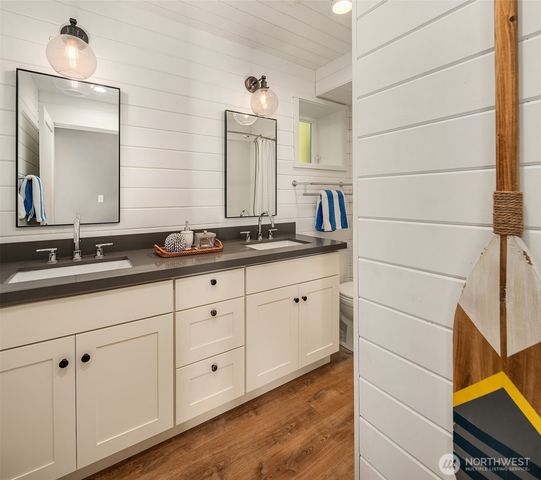 13967 SW 248th Street, Vashon, WA 98070