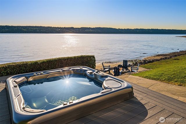 13967 SW 248th Street, Vashon, WA 98070