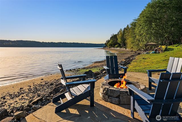 13967 SW 248th Street, Vashon, WA 98070