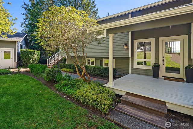 13967 SW 248th Street, Vashon, WA 98070