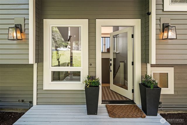 13967 SW 248th Street, Vashon, WA 98070