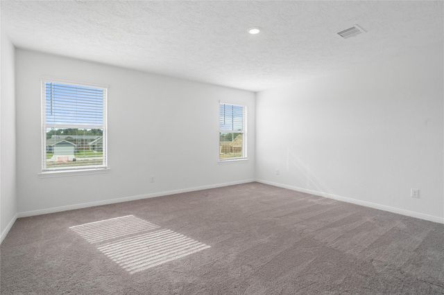 5663 Sanderling Circle, Hitchcock, TX 77563