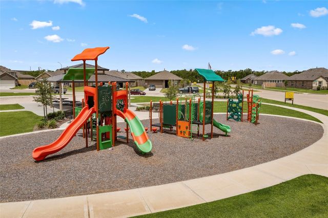 5663 Sanderling Circle, Hitchcock, TX 77563