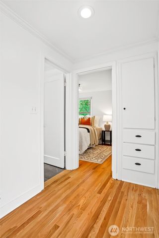 3243 22nd Avenue W, Seattle, WA 98199