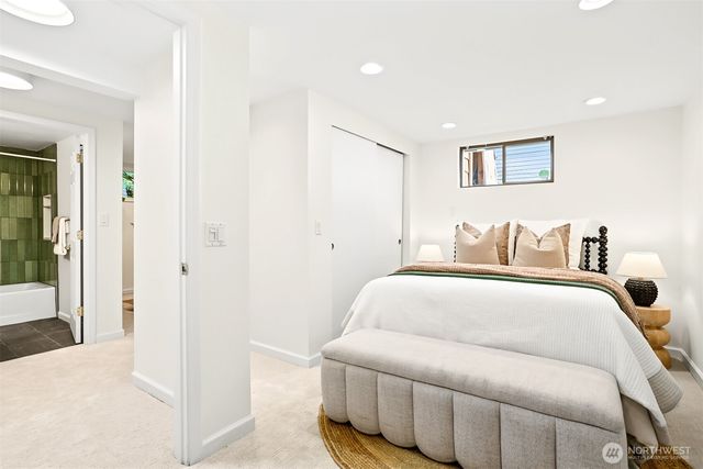 3243 22nd Avenue W, Seattle, WA 98199