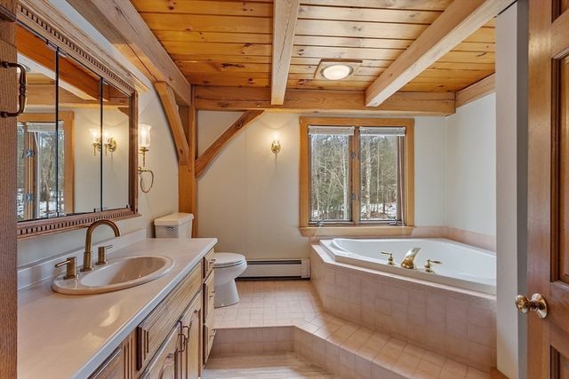 5 Blueberry Hill Ln, Westminster, MA 01473