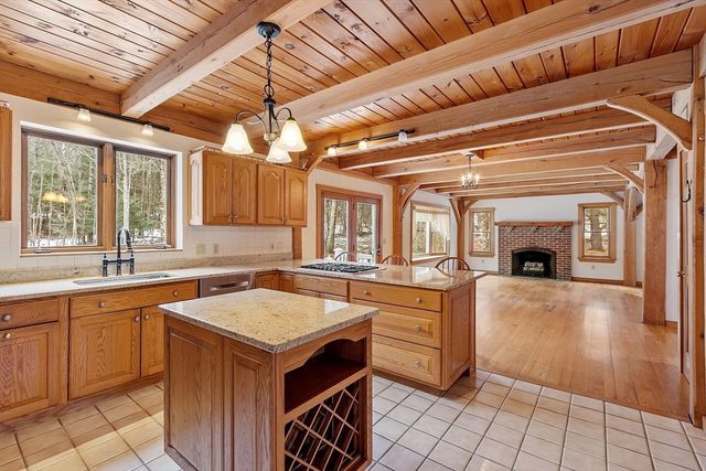 5 Blueberry Hill Ln, Westminster, MA 01473