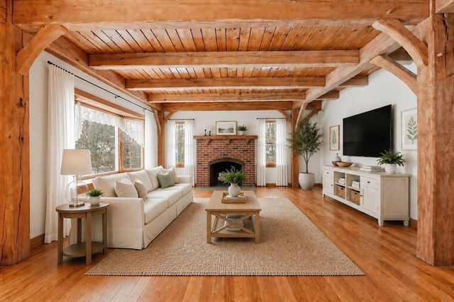 5 Blueberry Hill Ln, Westminster, MA 01473