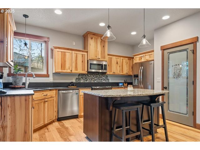 13135 Se WINSTON Rd, Damascus, OR 97089