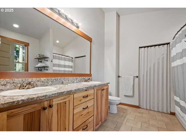 13135 Se WINSTON Rd, Damascus, OR 97089