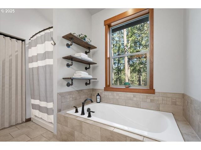 13135 Se WINSTON Rd, Damascus, OR 97089