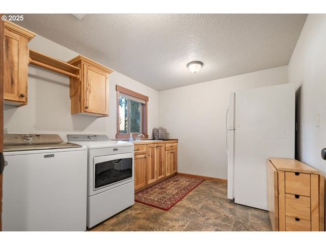 13135 Se WINSTON Rd, Damascus, OR 97089