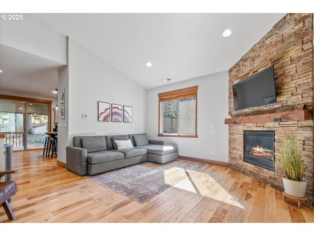 13135 Se WINSTON Rd, Damascus, OR 97089