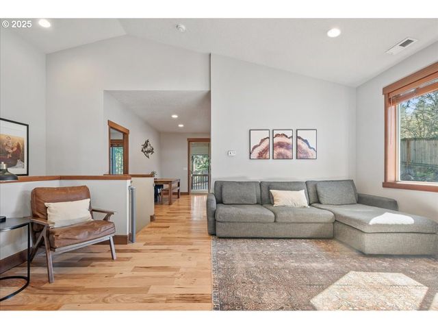 13135 Se WINSTON Rd, Damascus, OR 97089