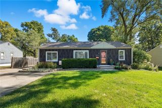 6823 Barton Drive, Shawnee, KS 66203