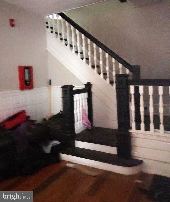 5302 WAYNE AVE, Philadelphia, PA 19144