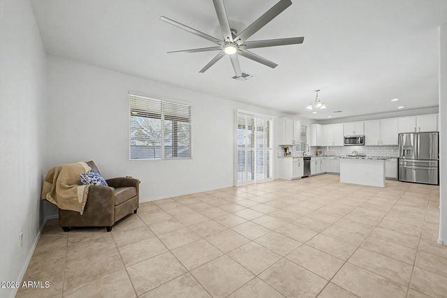 17561 W VILLA HERMOSA Lane, Surprise, AZ 85387