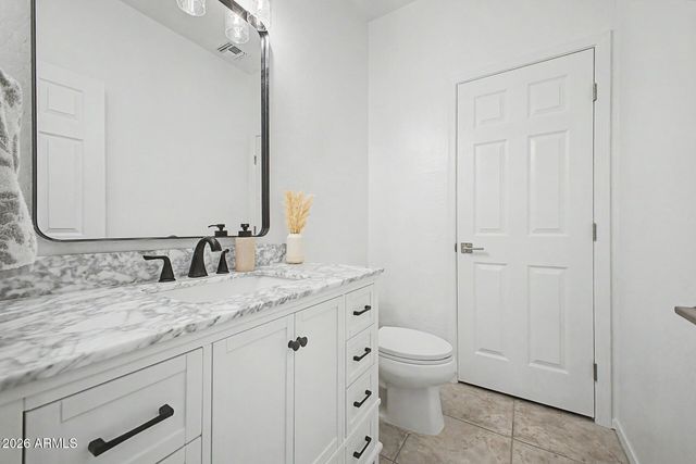 17561 W VILLA HERMOSA Lane, Surprise, AZ 85387
