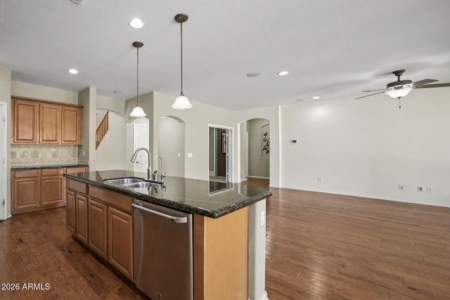 2946 E SANTA FE Lane, Gilbert, AZ 85297