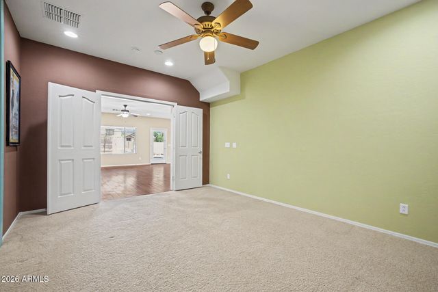 2946 E SANTA FE Lane, Gilbert, AZ 85297