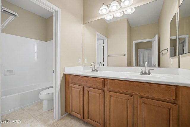 2946 E SANTA FE Lane, Gilbert, AZ 85297