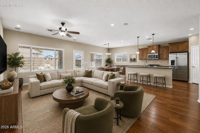 2946 E SANTA FE Lane, Gilbert, AZ 85297