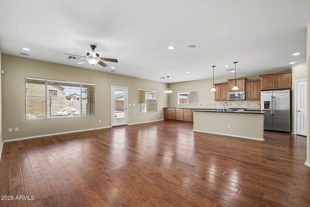 2946 E SANTA FE Lane, Gilbert, AZ 85297