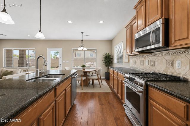 2946 E SANTA FE Lane, Gilbert, AZ 85297