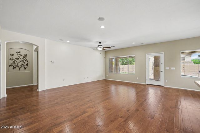 2946 E SANTA FE Lane, Gilbert, AZ 85297