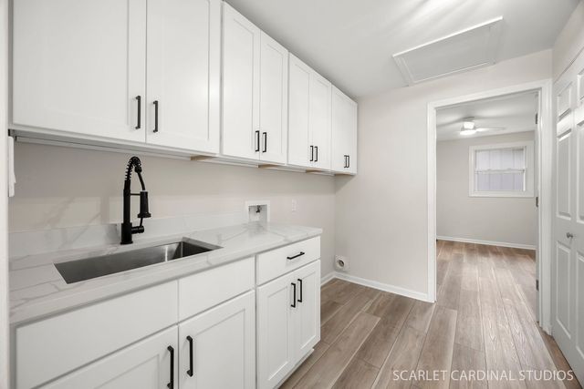 1041 N Elmwood Drive, Aurora, IL 60506