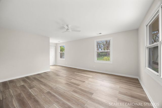 1041 N Elmwood Drive, Aurora, IL 60506