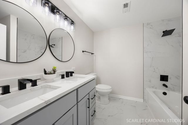 1041 N Elmwood Drive, Aurora, IL 60506