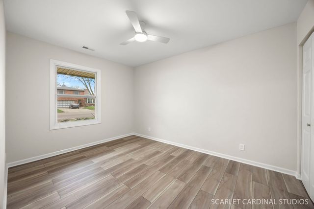 1041 N Elmwood Drive, Aurora, IL 60506