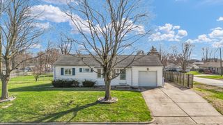 9 Glenview Drive, Decatur, IL 62521