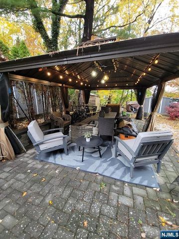 576 Ridgeland Terrace, Englewood, NJ 07631