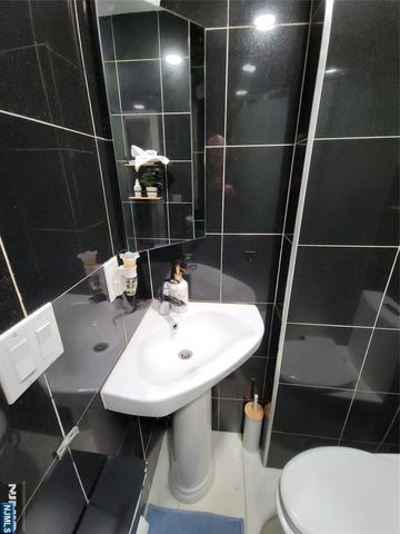 576 Ridgeland Terrace, Englewood, NJ 07631