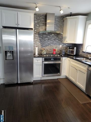 576 Ridgeland Terrace, Englewood, NJ 07631