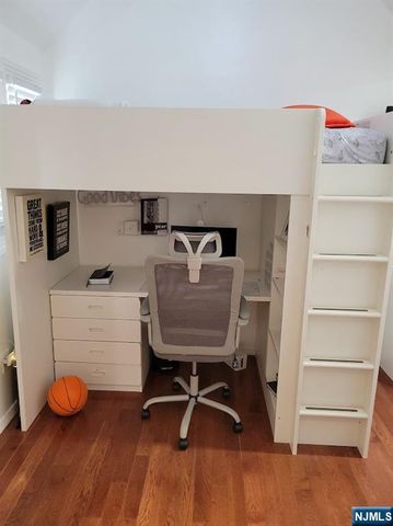 576 Ridgeland Terrace, Englewood, NJ 07631