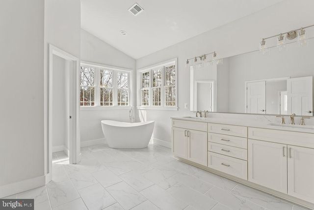 5903 COPPER MILL DR, Fredericksburg, VA 22407