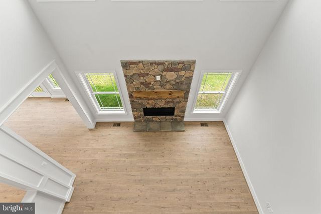 5903 COPPER MILL DR, Fredericksburg, VA 22407