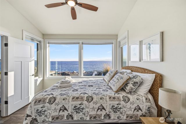 121 Keystone Avenue, Coupeville, WA 98239