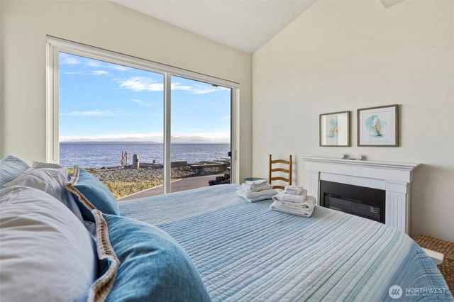 121 Keystone Avenue, Coupeville, WA 98239