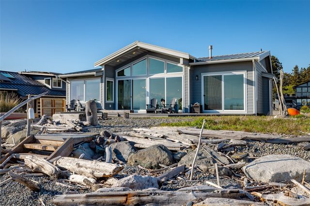 121 Keystone Avenue, Coupeville, WA 98239